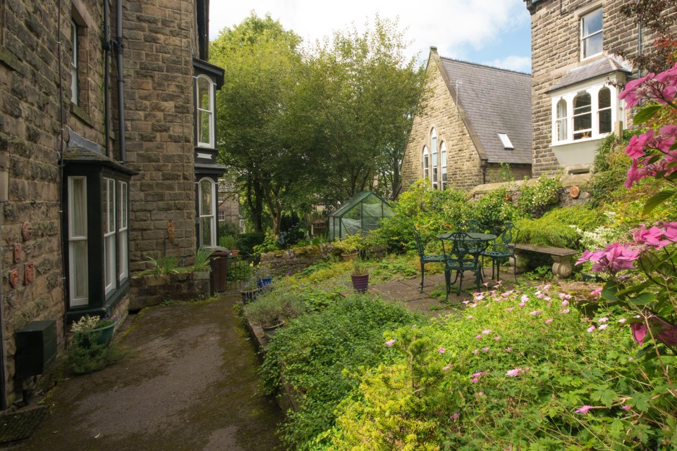 Low-Res-Servants-Quarter-22